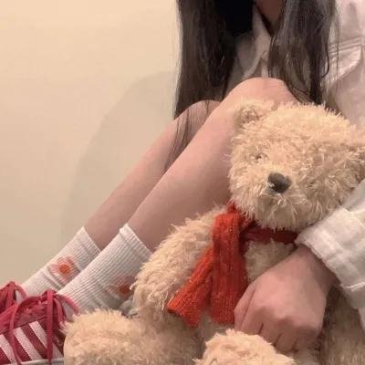 黑夜中的玻璃人偶